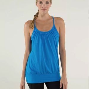 Adorable Lululemon paisley insert no limit tanktop